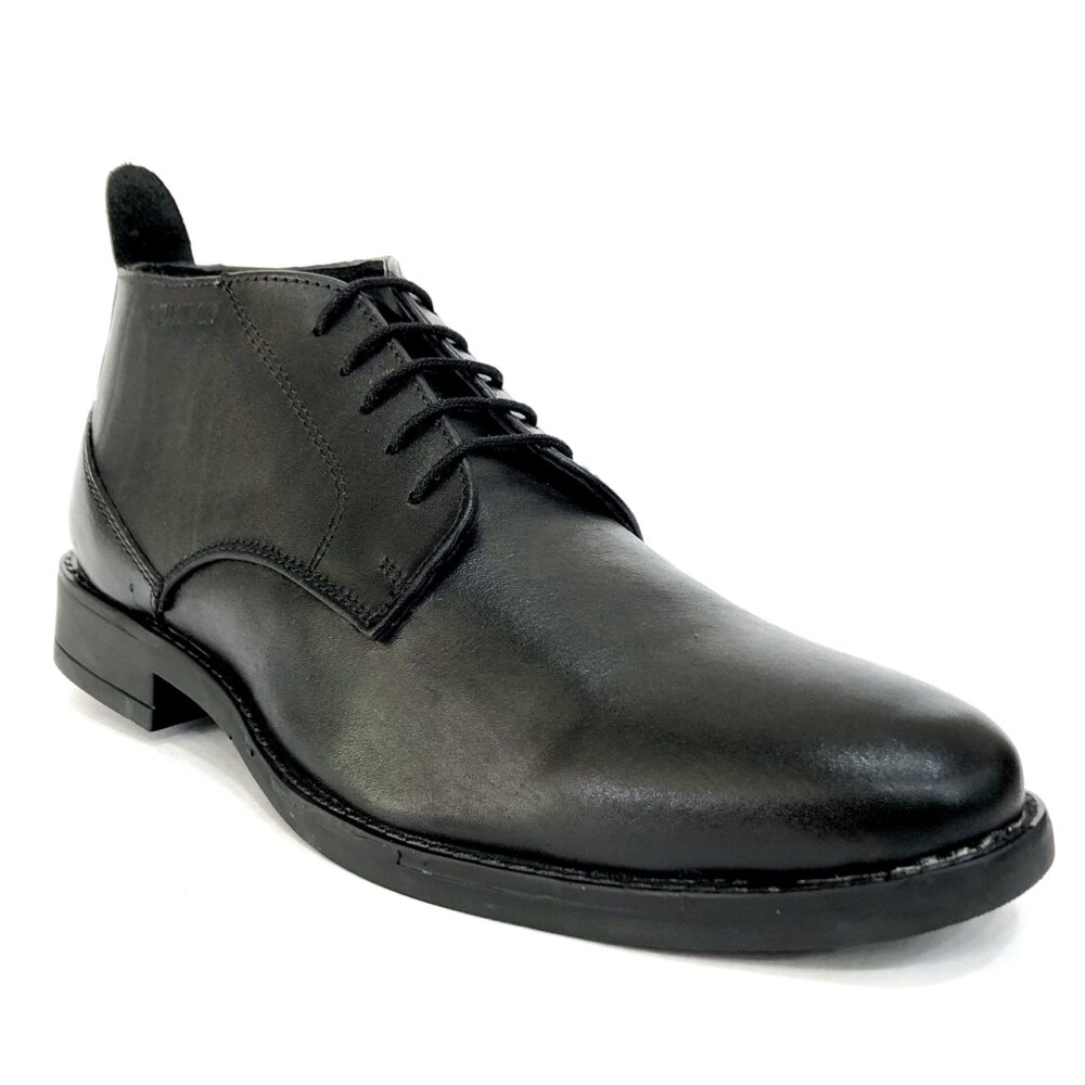 black high ankle chukka boot