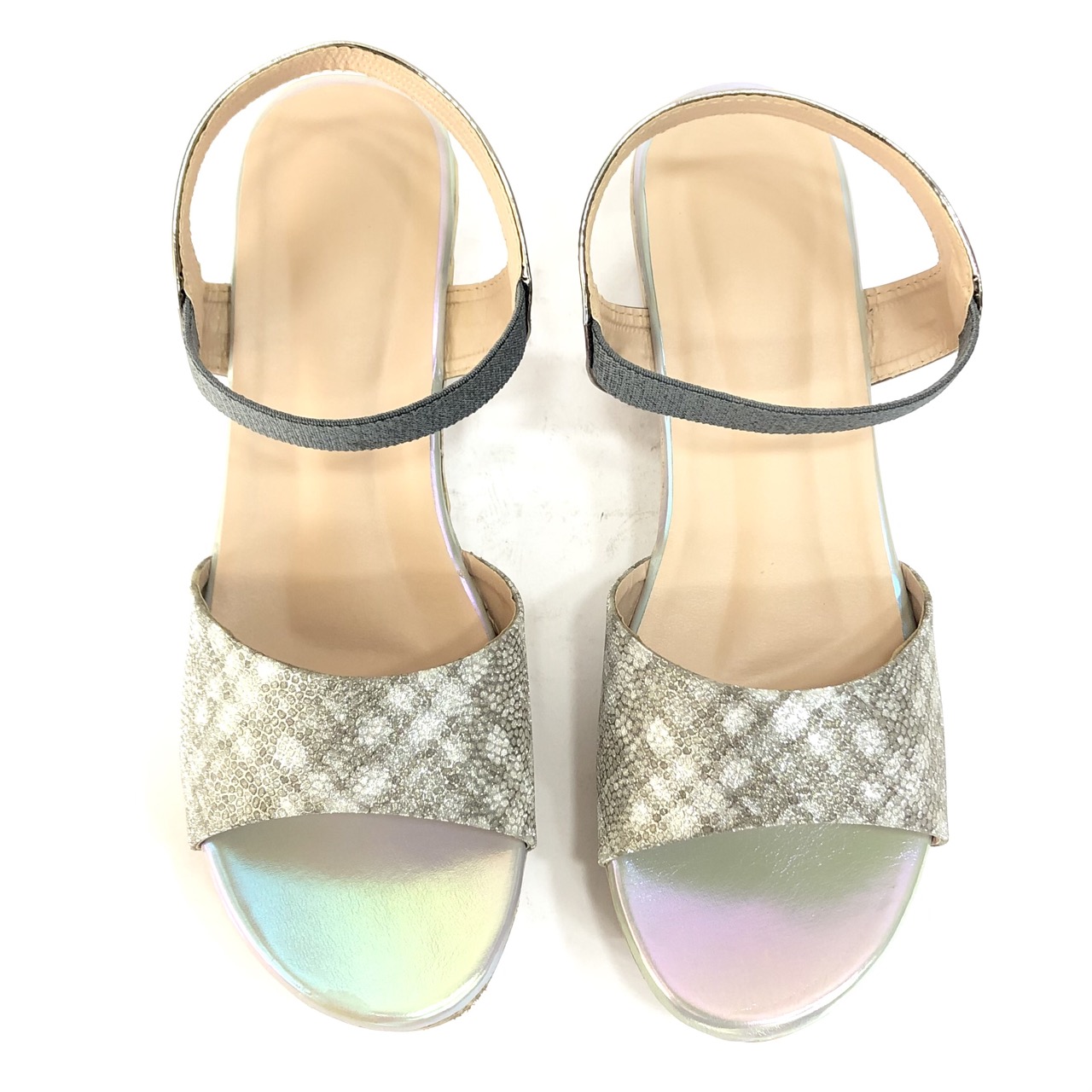 Shezone Women Grey Wedge Sandals Price in India, Full Specifications &  Offers | DTashion.com